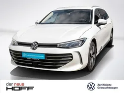 Oryxweiß perlmutteffekt Gebraucht 2024 VW Passat Business Kombi | 29.975 € (Guter Preis)