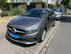 Grau Gebraucht 2016 Mercedes A180 Urban Kleinwagen | 13.900 € (Guter Preis)