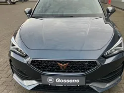 Grau Gebraucht 2024 Cupra Leon Limousine | 29.800 € (Guter Preis)