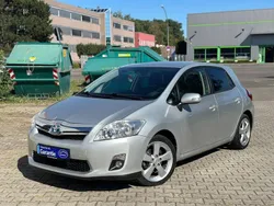 Silber Gebraucht 2011 Toyota Auris Hybrid Executive Limousine | 7.490 € (Fairer Preis)