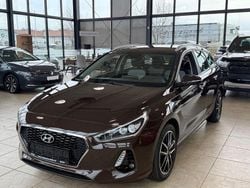 Braun Gebraucht 2017 Hyundai i30 Trend Kombi | 11.980 € (Fairer Preis)