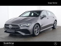 Grau Gebraucht 2024 Mercedes CLA200 Shooting Brake AMG Kombi | 31.120 € (Guter Preis)