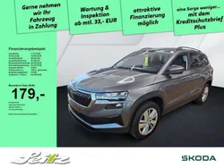 Graphitegrau metallic Gebraucht 2024 Skoda Karoq Selection SUV | 29.348 € (Superpreis)