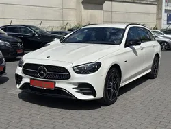 Weiß Gebraucht 2021 Mercedes E300 AMG Limousine | 36.880 € (Fairer Preis)