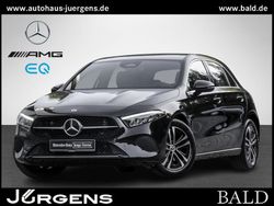 Schwarz metalliclack kosmossch Gebraucht 2024 Mercedes A200 Progressive Limousine | 28.990 € (Fairer Preis)