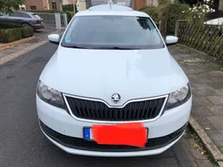 Weiß Gebraucht 2018 Skoda Rapid Active Limousine | 8.500 € (Fairer Preis)