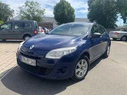 Blau Gebraucht 2010 Renault Mégane III Expression Limousine | 2.300 € (Fairer Preis)