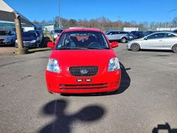 Rot Gebraucht 2006 Kia Picanto LX Kleinwagen | 1.990 € (Fairer Preis)