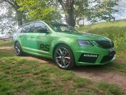 Grün Gebraucht 2017 Skoda Octavia RS Kombi | 22.850 € (Etwas zu teuer)