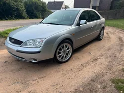 Silber Gebraucht 2001 Ford Mondeo Limousine | 3.290 € (Teuer)