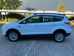 Weiß Gebraucht 2015 Ford Kuga Individual SUV | 8.999 € (Guter Preis)