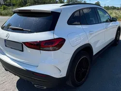 Weiß Gebraucht 2022 Mercedes GLA250 AMG line SUV | 38.500 € (Fairer Preis)