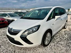 Weiß Gebraucht 2012 Opel Zafira Tourer Innovation Van / Kleinbus | 6.490 € (Fairer Preis)