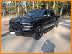 Grau Gebraucht 2022 Dodge Ram Abholung | 39.299 € (Fairer Preis)