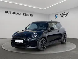 Midnight black Gebraucht 2022 Mini Cooper SE Hatch Kleinwagen | 19.960 € (Etwas zu teuer)