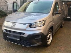 Grau Gebraucht 2025 Fiat Doblò Van / Kleinbus | 23.000 € (Guter Preis)