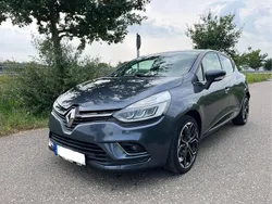 Grau Gebraucht 2019 Renault Clio IV Kleinwagen | 9.300 € (Fairer Preis)