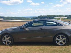Grau Gebraucht 2011 Mercedes E250 Avantgarde Coupé | 10.500 € (Guter Preis)