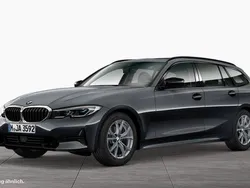 Grau Gebraucht 2022 BMW 330 Shadowline Kombi | 33.890 € (Fairer Preis)