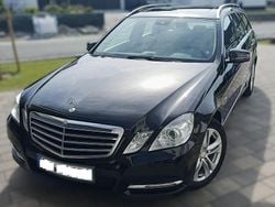 Schwarz Gebraucht 2012 Mercedes E250 Avantgarde Kombi | 7.700 € (Superpreis)