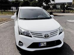 Weiß Gebraucht 2014 Toyota Avensis Edition Kombi | 9.500 € (Fairer Preis)