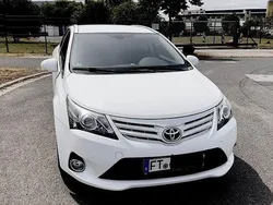 Weiß Gebraucht 2014 Toyota Avensis Edition Kombi | 11.500 € (Etwas zu teuer)