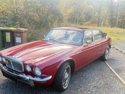 Rot Gebraucht 1975 Jaguar XJ Limousine | 19.900 €