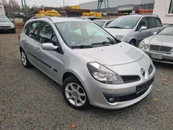 Silber Gebraucht 2009 Renault Clio GrandTour Kombi | 3.399 € (Etwas zu teuer)