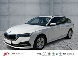 Weiß Gebraucht 2022 Skoda Octavia Ambition Kombi | 16.960 € (Fairer Preis)