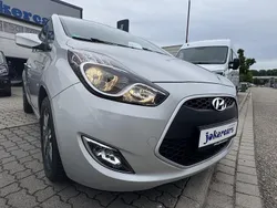 Silber Gebraucht 2017 Hyundai ix20 Edition Van / Kleinbus | 10.990 € (Fairer Preis)