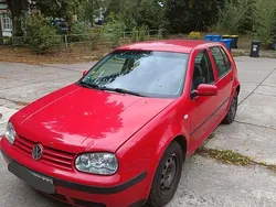 Rot Gebraucht 2002 VW Golf IV Kleinwagen | 800 € (Guter Preis)