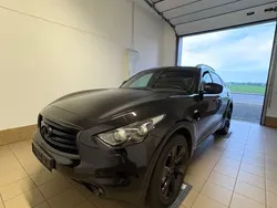 Infiniti QX70