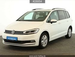 Pure white Gebraucht 2022 VW Touran Comfortline Van / Kleinbus | 25.990 € (Guter Preis)