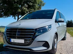 Grau Gebraucht 2025 Mercedes V300 Exclusive Van / Kleinbus | 88.500 € (Superpreis)