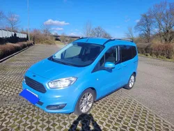 Blau Gebraucht 2017 Ford Tourneo Courier Titanium Van / Kleinbus | 11.399 € (Fairer Preis)