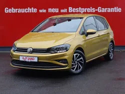 Gelb Gebraucht 2018 VW Golf Sportsvan Join Van / Kleinbus | 16.950 € (Teuer)