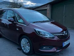 Braun Gebraucht 2017 Opel Zafira Tourer Van / Kleinbus | 12.500 €
