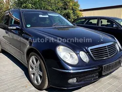 Blau metallic Gebraucht 2003 Mercedes E500 Avantgarde Kombi | 11.999 € (Teuer)