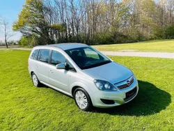 Silber Gebraucht 2013 Opel Zafira Van / Kleinbus | 6.800 € (Fairer Preis)