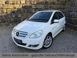 Weiß Gebraucht 2010 Mercedes B180 Van / Kleinbus | 1.990 €