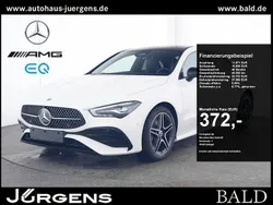 Weiss polarweiss Gebraucht 2024 Mercedes CLA220 AMG Limousine | 43.840 € (Teuer)