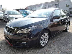 Schwarz Gebraucht 2018 Peugeot 308 Active Kleinwagen | 8.590 € (Guter Preis)