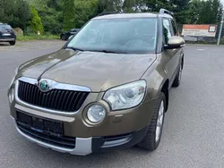 Gold Gebraucht 2011 Skoda Yeti Elegance SUV | 10.890 € (Teuer)