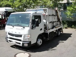 Weiss Gebraucht 2014 Mitsubishi Canter Van | 21.301 €