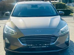 Silber Gebraucht 2019 Ford Focus Titanium Limousine | 14.800 € (Fairer Preis)