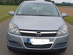 Silber Gebraucht 2005 Opel Astra Limousine | 1.849 € (Guter Preis)