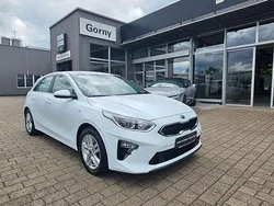 Weiß Gebraucht 2021 Kia Ceed Comfort Limousine | 16.499 € (Teuer)