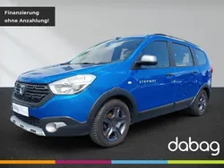 Marineblau Gebraucht 2017 Dacia Lodgy Celebration Van / Kleinbus | 10.975 € (Etwas zu teuer)
