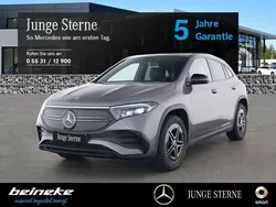 Grau Gebraucht 2023 Mercedes EQA300 AMG SUV | 38.450 € (Fairer Preis)