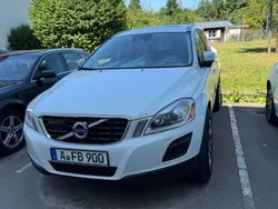 Weiß Gebraucht 2011 Volvo XC60 Kinetic SUV | 10.900 € (Fairer Preis)